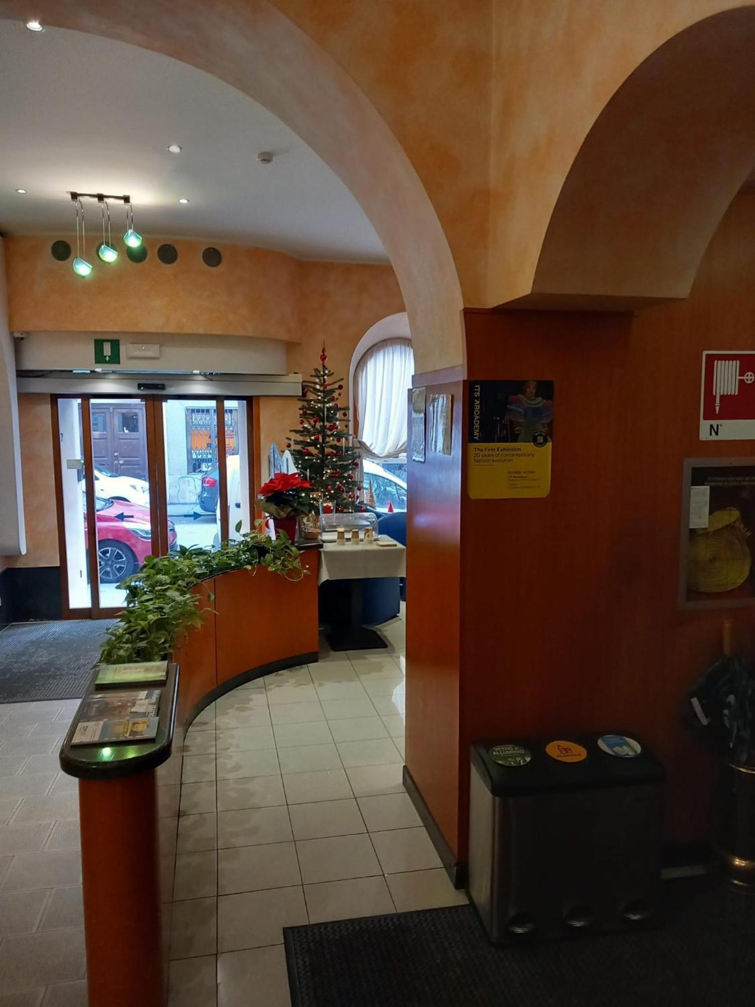 Hotel Italia Trieste Luaran gambar