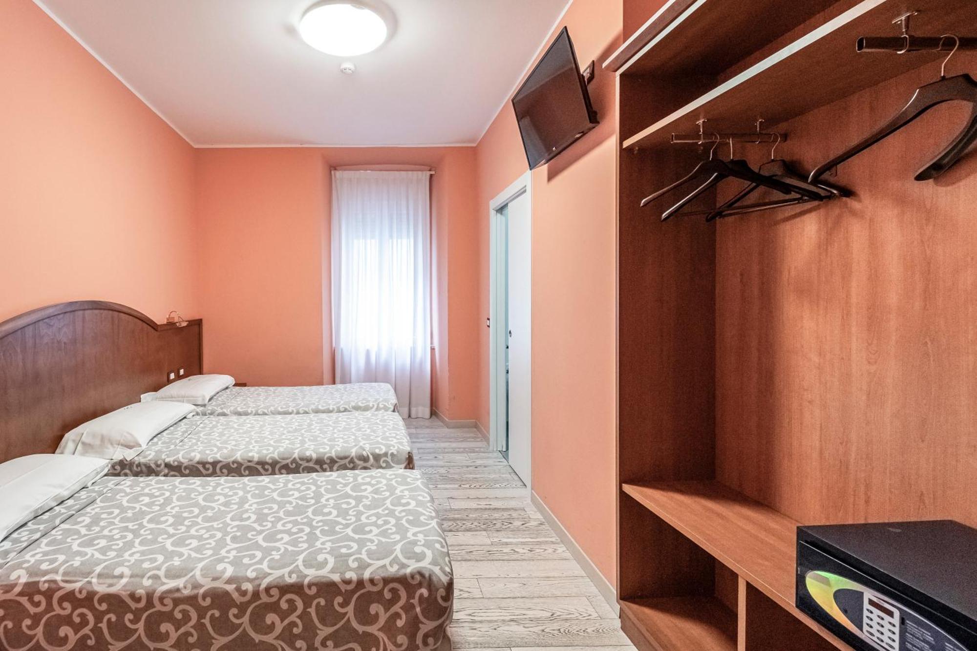 Hotel Italia Trieste Luaran gambar