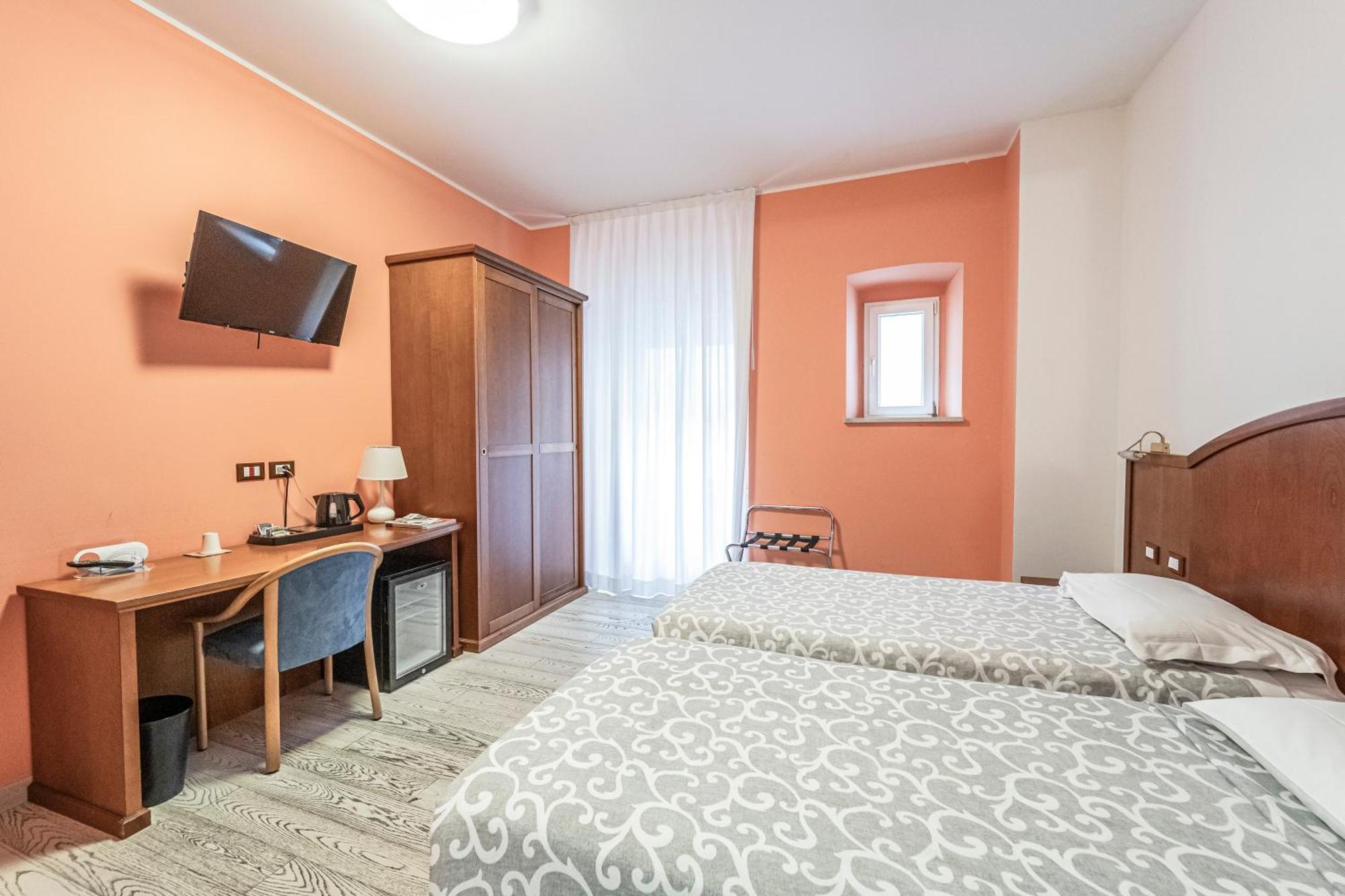 Hotel Italia Trieste Luaran gambar